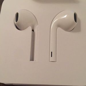 Additional pics for Apple earphones